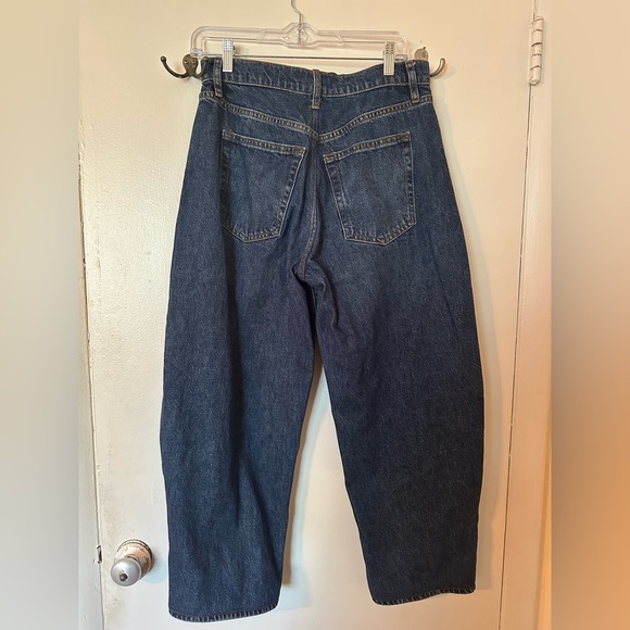 FRAME Low Slung Barrel Jeans, 100% Regenerative Cotton. Tailored. Retail: $298 - Picture 2 of 9